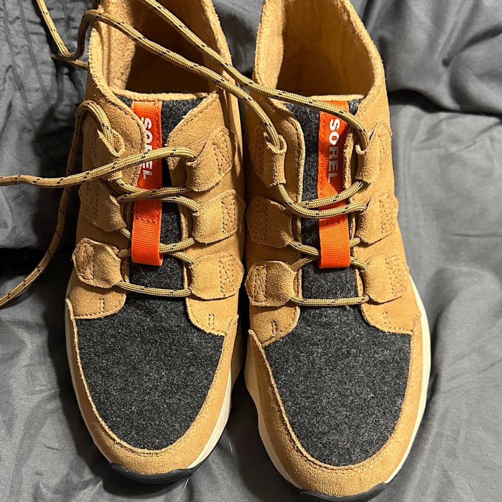 Sorel women’s size 8-new no box